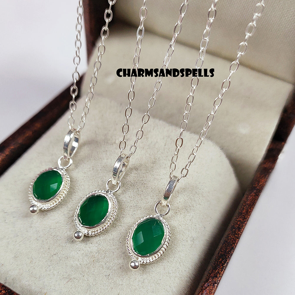 Dainty Onyx Pendant Necklace, Natural Green Onyx Pendant, 925 Sterling Silver Jewelry, Woman Necklace, Onyx Jewelry, Christmas Gift Idea