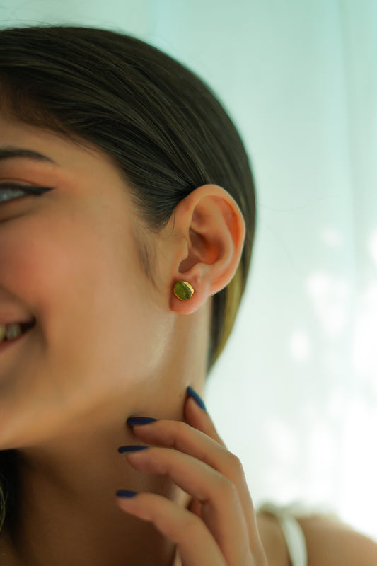 Peridot Crystal Stud Earrings| Green Gemstone Jewelry| Dainty Peridot Earrings