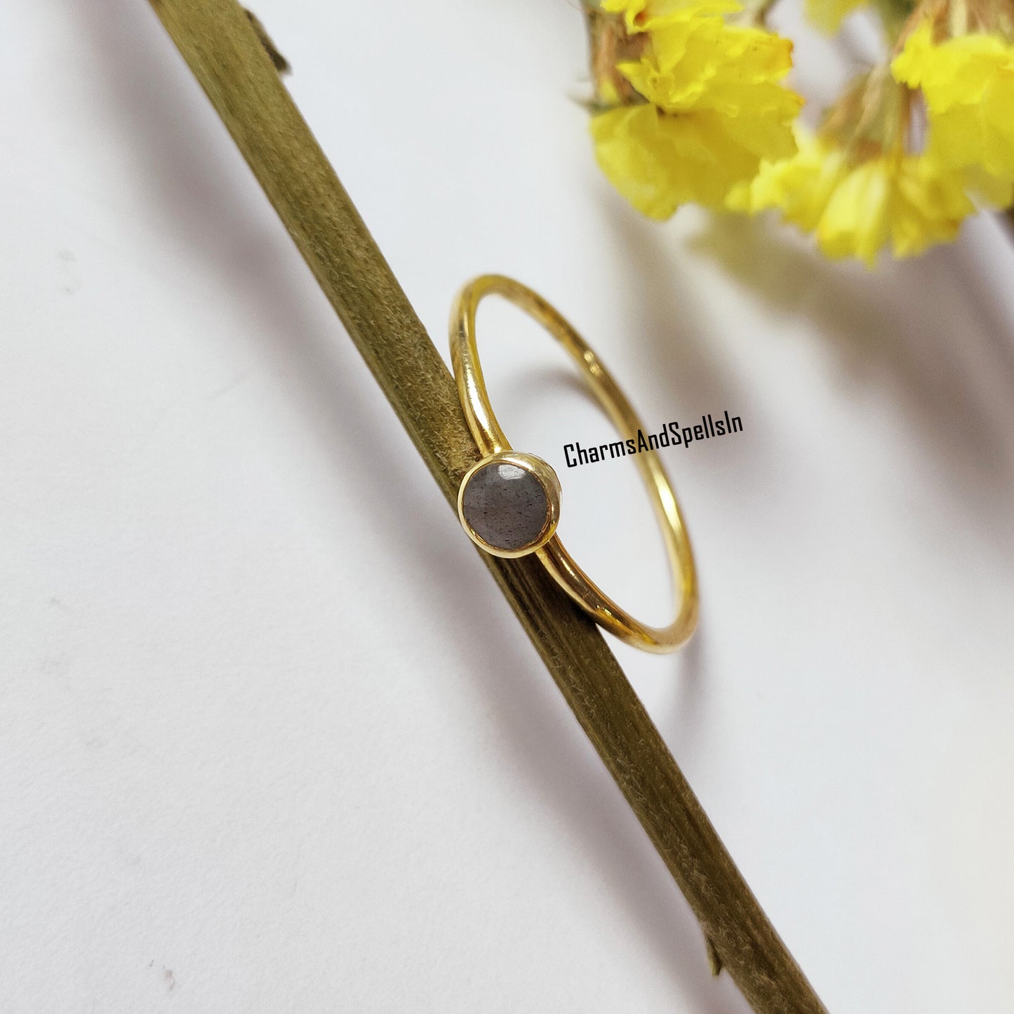 Natural Blue Flash Labradorite Ring, Dainty Ring, 925 Sterling Silver Jewelry, Labradorite Bridesmaids Gift, Woman Jewelry, Wedding Ring