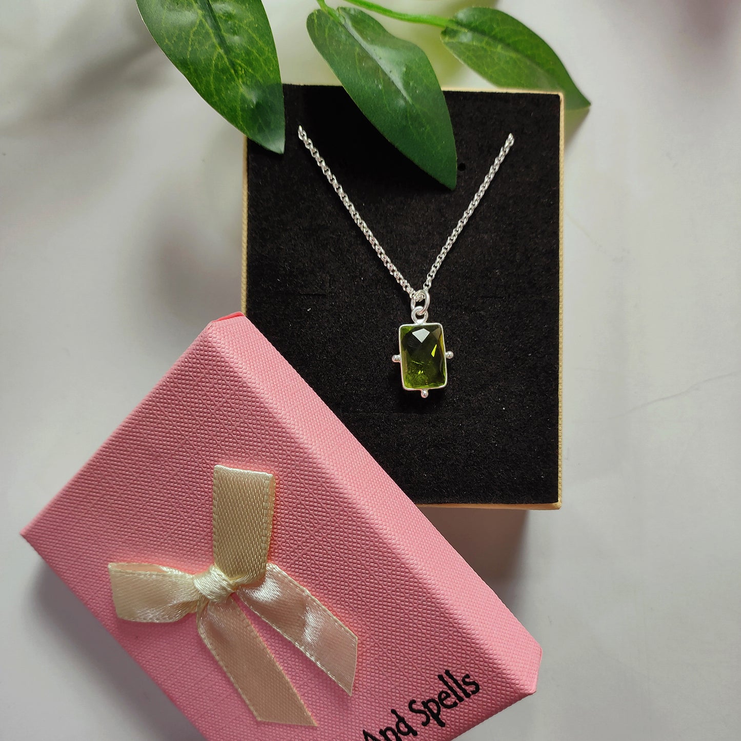 Beautiful Green Peridot Necklace, Boho Jewelry, August Birthstone Necklace, Handmade Jewelry, Peridot Pendant,Bridesmaid Gift for Girlfriend