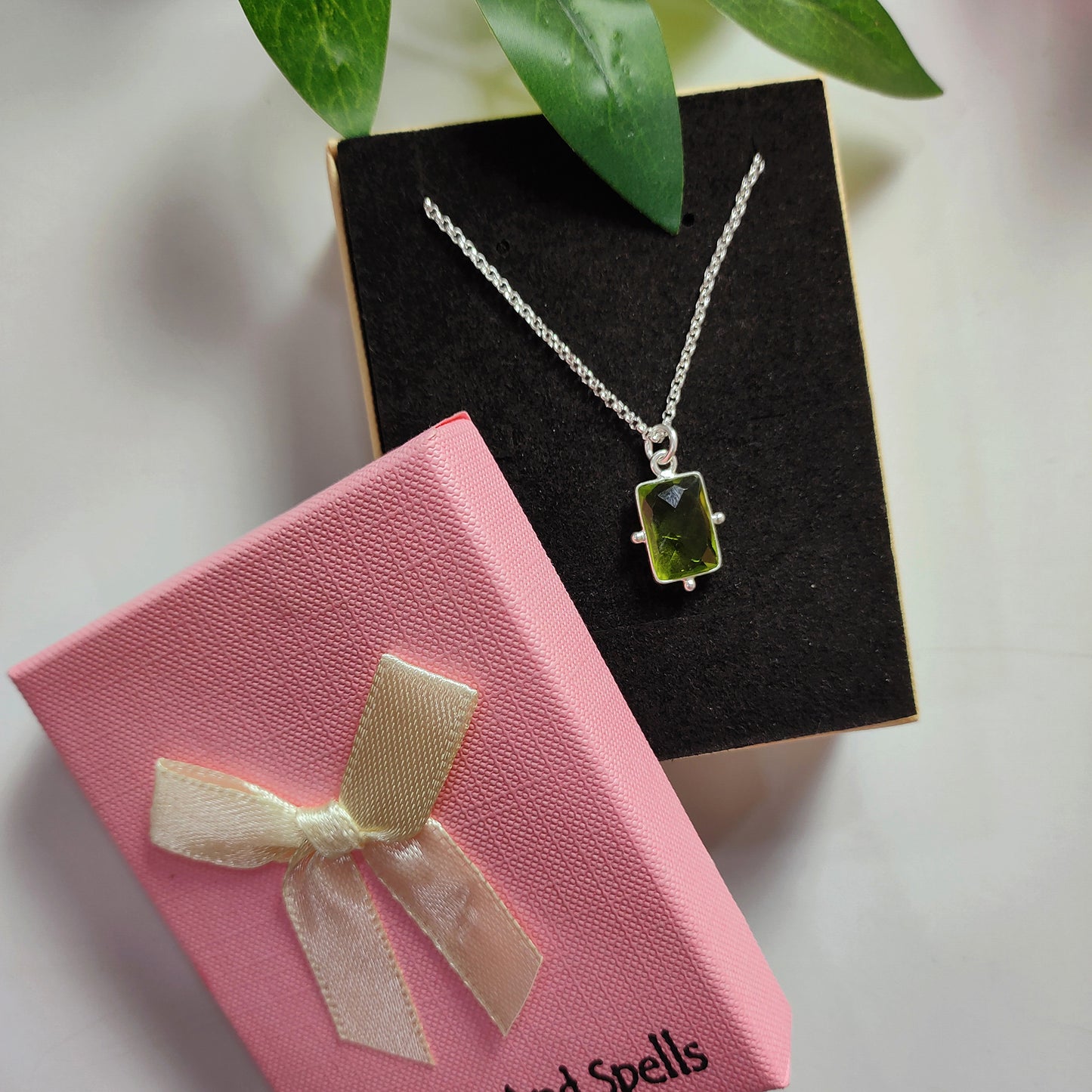 Beautiful Green Peridot Necklace, Boho Jewelry, August Birthstone Necklace, Handmade Jewelry, Peridot Pendant,Bridesmaid Gift for Girlfriend