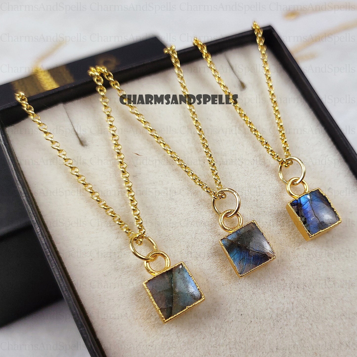 Tiny Flashy Labradorite Slice Pendant Necklace, Layered Necklaces, Electroformed Slice, Boho Necklace, Layering Jewelry, Gift For Women