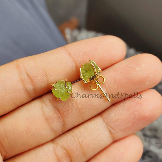 Raw peridot earrings, prong earrings, peridot stud earrings, august birthstone earrings, green gemstone, dainty studs - Charms And Spells