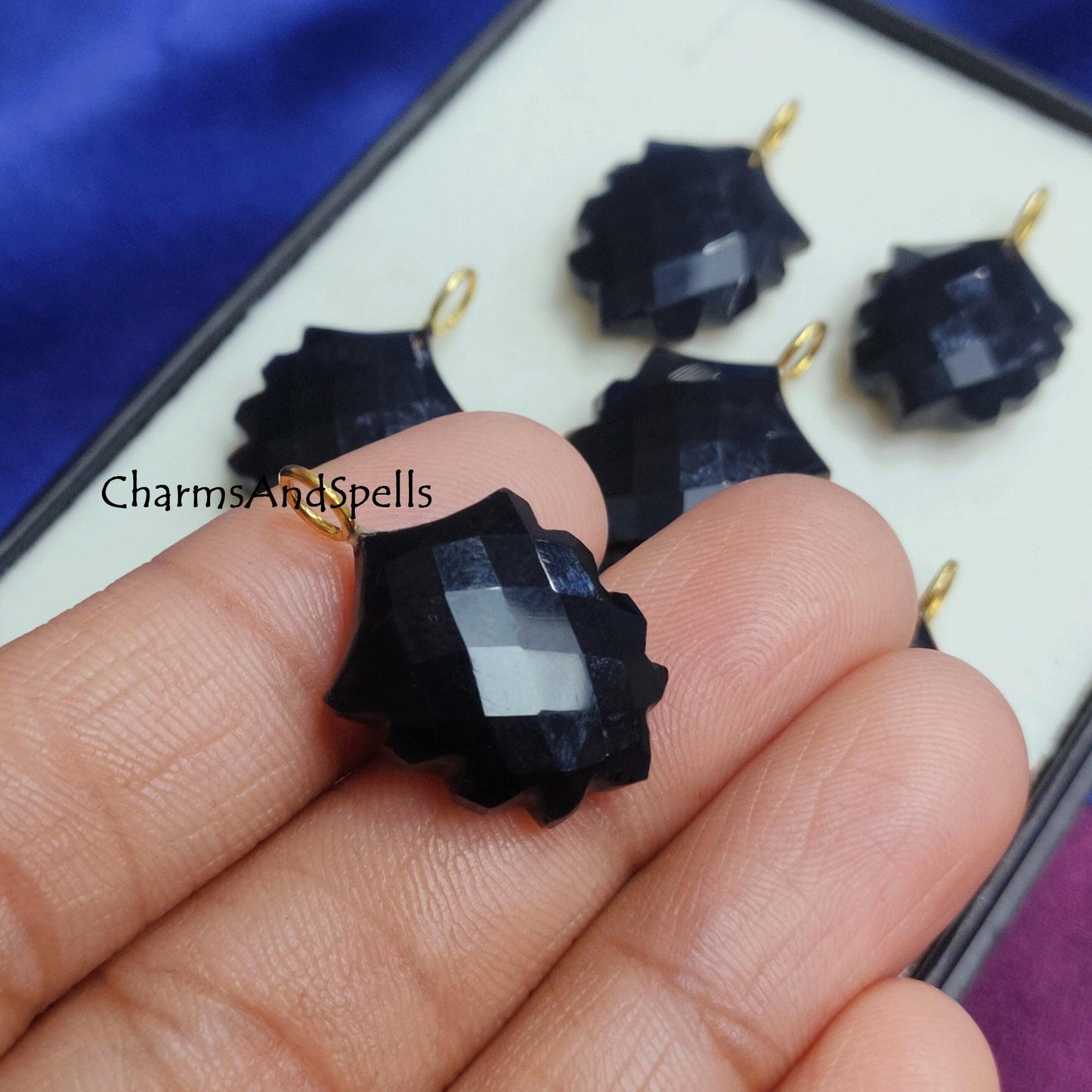 Natural Black Onyx Gemstone Necklace, Leaf Shape Carving Pendant Charms, Gold Plated Handmade Jewelry, Fashionable Jewelry, Dainty Jewelry - Charms And Spells