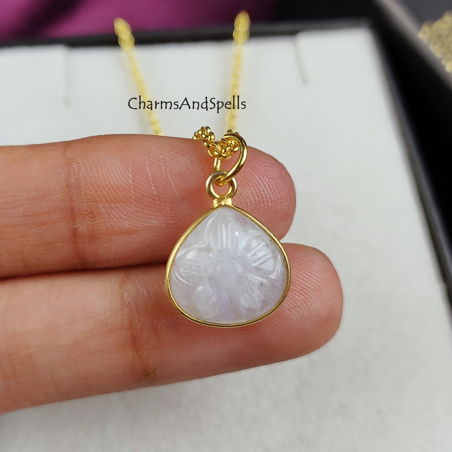 Rainbow Moonstone Necklace, June Birthstone Stone Necklace, Natural Moonstone Jewelry, Flower Carving Necklace, Minimalist Jewelry, Gift