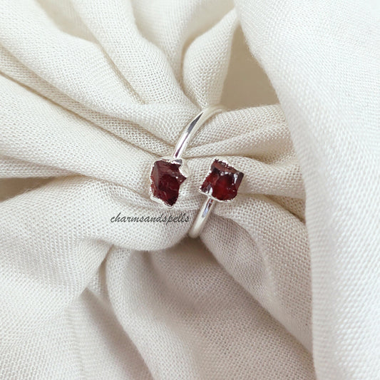 Natural Raw Red garnet Ring, Promise Ring, Electroplated Ring, Bohemian Jewelry, Garnet Jewelry, January Birthstone Ring, Wedding Gift, Gift