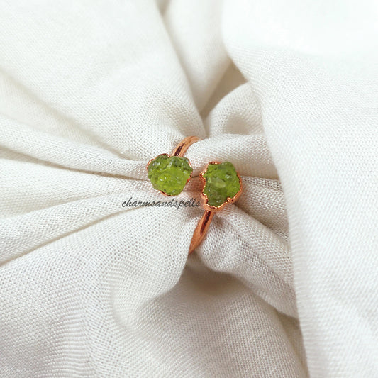 Raw Peridot Ring, Dainty Ring, Natural Peridot Jewelry, Handmade Stone Ring, Healing Crystal Jewelry, august birthstone ring, Gift For Her