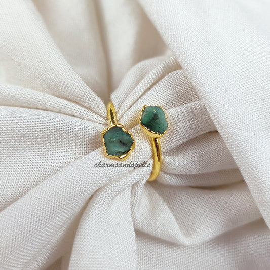 Raw Emerald Ring, Electroplated Ring, Dainty Jewelry, Natural Raw Emerald Ring, Green Gemstone, May Birthstone Jewelry, Wedding Gift, Gift