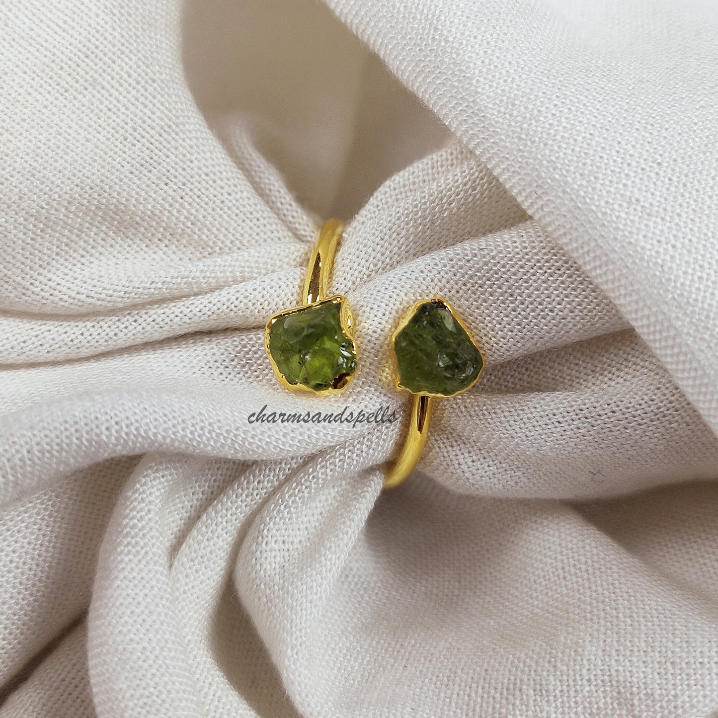 Raw Peridot Ring, August Birthstone Jewelry, Healing Crystal Raw Stone Ring, Natural Gemstone Ring, Bridesmaid Gift Ring, Gift For Her, Gift