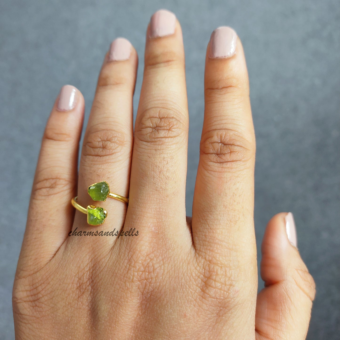 Raw Peridot Ring, August Birthstone Jewelry, Healing Crystal Raw Stone Ring, Natural Gemstone Ring, Bridesmaid Gift Ring, Gift For Her, Gift